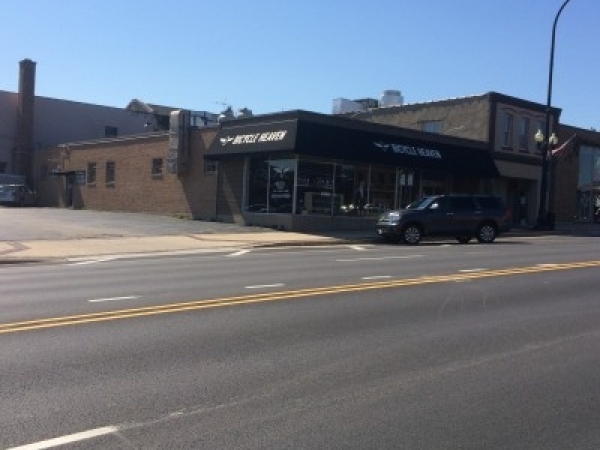 Listing Image #1 - Retail for lease at 124 W State St, Geneva IL 60134 Listing Image #1 - Retail for lease at 124 W State St, Geneva IL 60134