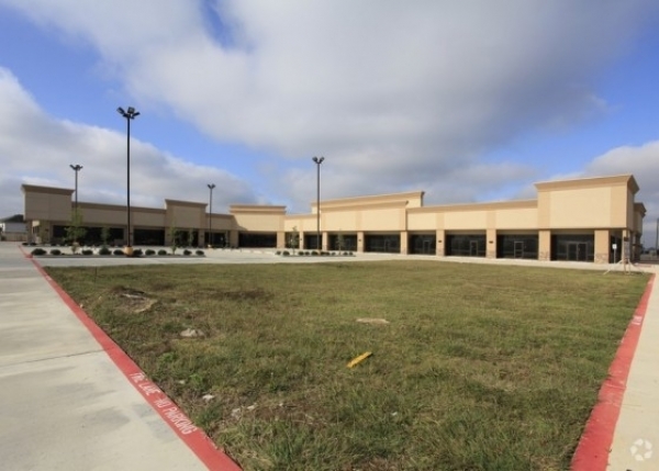Listing Image #1 - Shopping Center for lease at 12880 Beamer Rd., Houston TX 77089 Listing Image #1 - Shopping Center for lease at 12880 Beamer Rd., Houston TX 77089