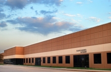 Multi-Use property for lease in Urbandale, IA