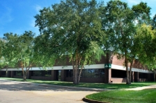 Multi-Use property for lease in Urbandale, IA