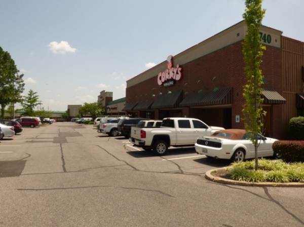 Listing Image #1 - Shopping Center for lease at 1740 N Germantown Parkway, Cordova TN 38108