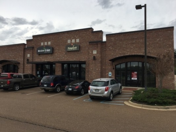 Listing Image #1 - Shopping Center for lease at 2631 McIngvale Rd., Hernando MS 38632