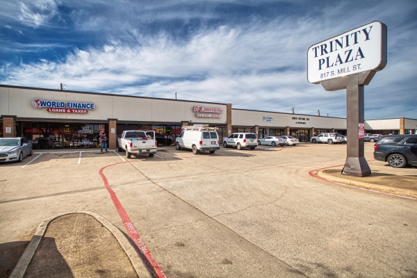 Listing Image #1 - Multi-Use for lease at 817 S. Mill Street, Lewisville TX 75057