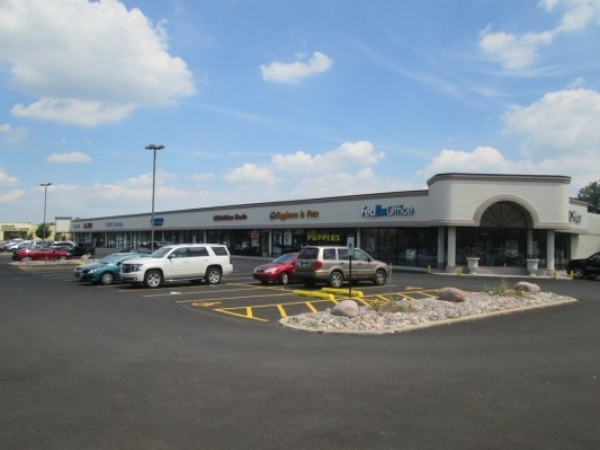 Listing Image #1 - Shopping Center for lease at 15631-15651 S 94th Ave, Orland Park IL 60462 Listing Image #1 - Shopping Center for lease at 15631-15651 S 94th Ave, Orland Park IL 60462