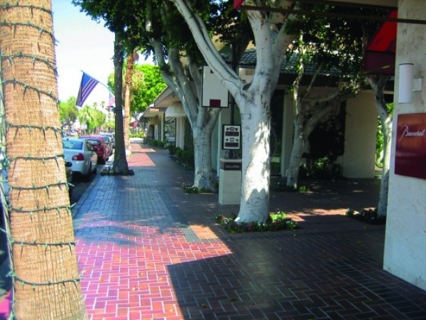 Listing Image #1 - Retail for lease at 73111 El Paseo Dr., Palm Desert CA 92260