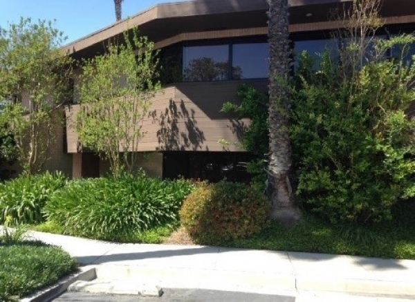 Listing Image #1 - Office for lease at 430 E Avenida de Los Arboles, Thousand Oaks CA 91360