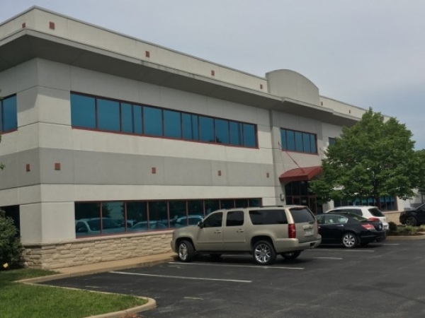 Listing Image #1 - Office for lease at 17813 Edison, Chesterfield MO 63005