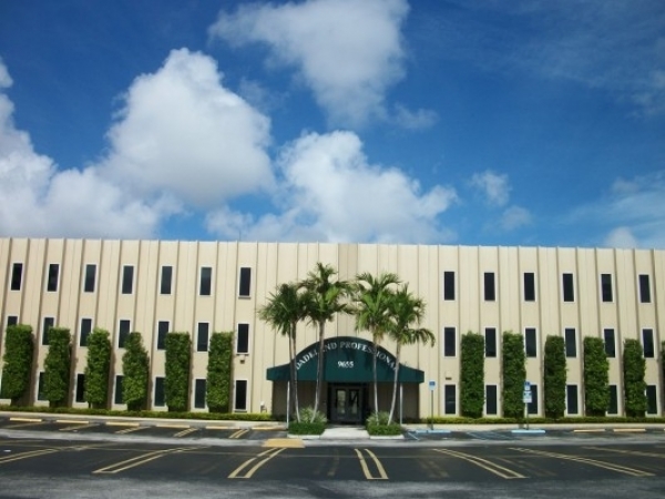 Listing Image #1 - Office for lease at 9655 South Dixie Highway, Pinecrest FL 33156