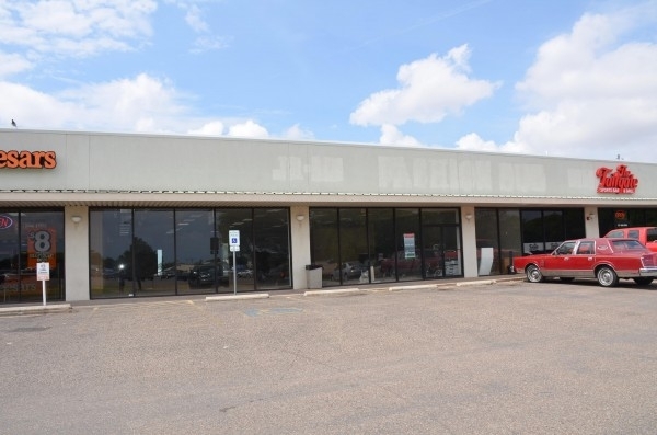 Listing Image #1 - Retail for lease at 417 Frankford Ave., Lubbock TX 79416 Listing Image #1 - Retail for lease at 417 Frankford Ave., Lubbock TX 79416