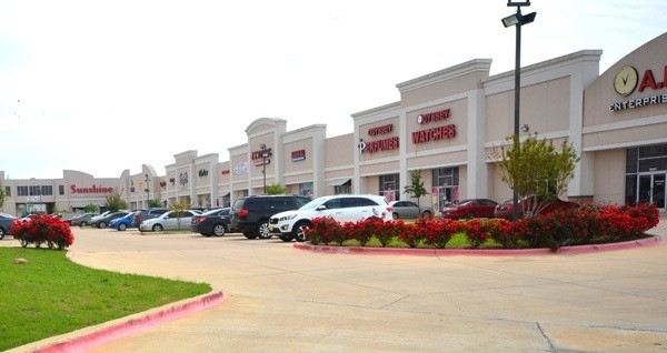 Listing Image #1 - Shopping Center for lease at 11528 Harry Hines Blvd, Dallas TX 75229 Listing Image #1 - Shopping Center for lease at 11528 Harry Hines Blvd, Dallas TX 75229