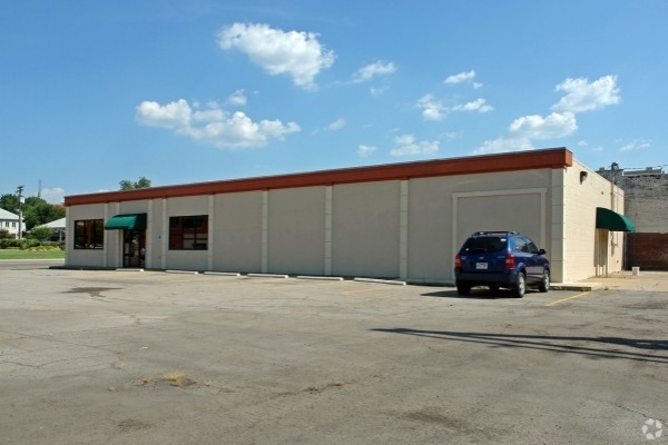 Listing Image #1 - Office for lease at 100 Towson Avenue, Fort Smith AR 72901