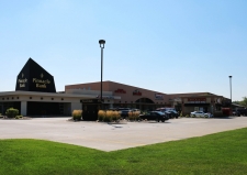 Listing Image #1 - Shopping Center for lease at 4251-4287 S 144th Street, Omaha NE 68137