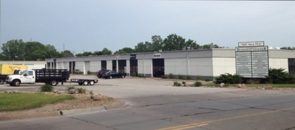 Listing Image #1 - Industrial for lease at 5100 Tremont Avenue, Davenport IA 52807