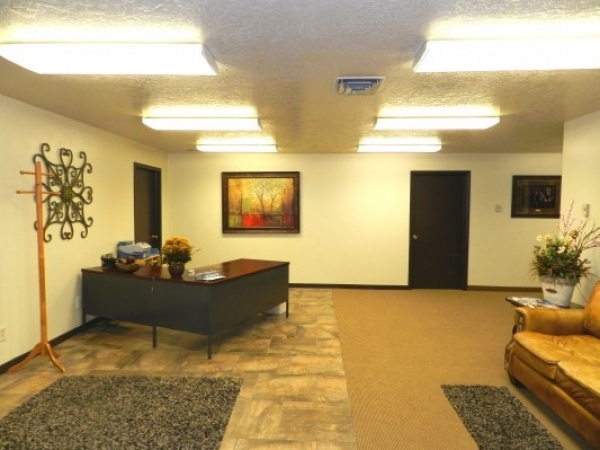 Listing Image #1 - Office for lease at 185 N Vernal Ave, Vernal UT 84078