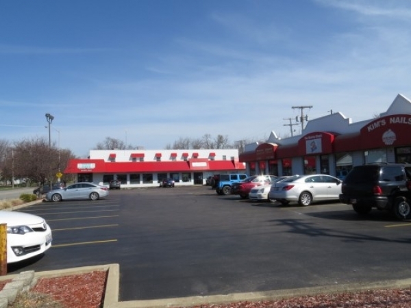 Listing Image #1 - Shopping Center for lease at 8231-41 N Hohman Ave, Munster IN 46321