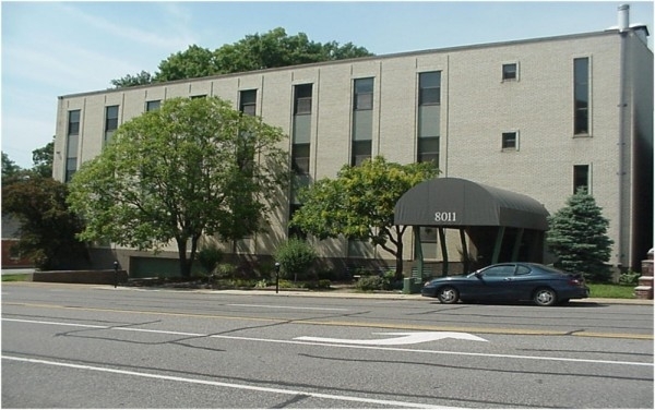 Listing Image #1 - Office for lease at 8011 Clayton Rd, Saint Louis MO 63117