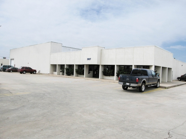 Listing Image #1 - Industrial for lease at 2017 S. Harvard, Oklahoma City OK 73128