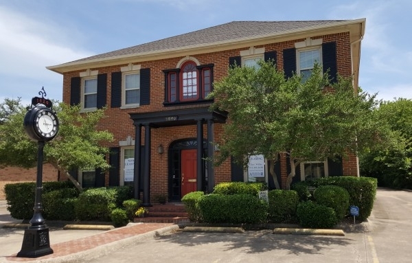 Listing Image #1 - Office for lease at 1620 E Belt Line Road, Carrollton TX 75006