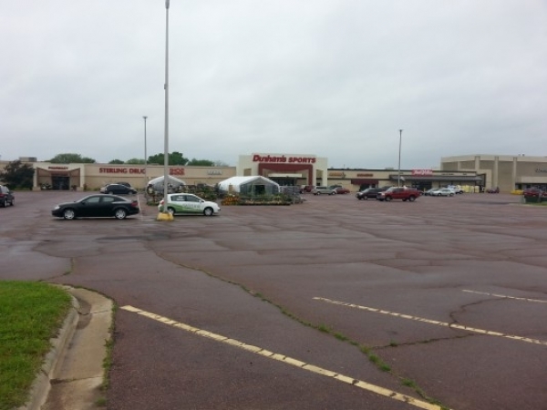 Listing Image #1 - Retail for lease at 308 S State st, Fairmont MO 56031
