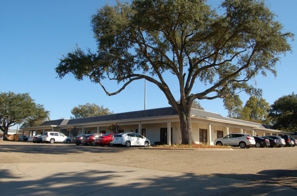 Listing Image #1 - Office for lease at 2001 E. 70th St., Suite 108, Shreveport LA 71105 Listing Image #1 - Office for lease at 2001 E. 70th St., Suite 108, Shreveport LA 71105