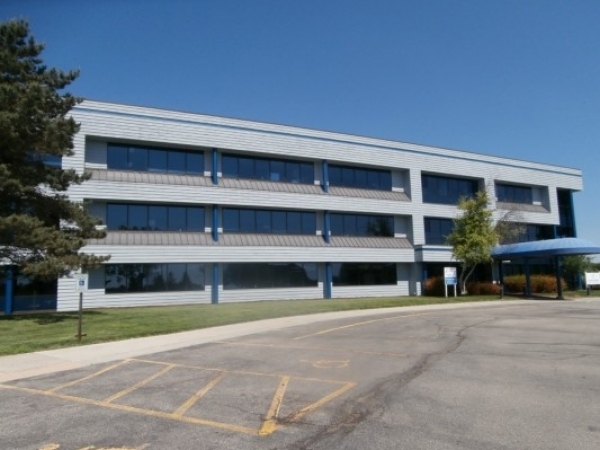 Listing Image #1 - Office for lease at 2917 International Lane, Madison WI 53719