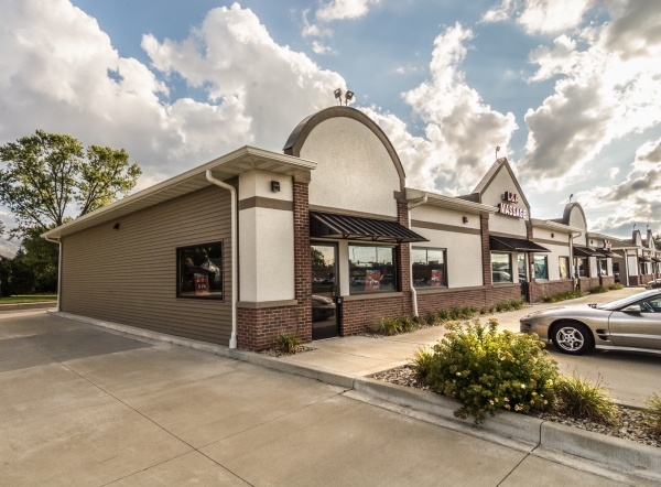 Listing Image #1 - Retail for lease at 716 E WAR MEMORIAL DRIVE, Peoria Heights IL 61616