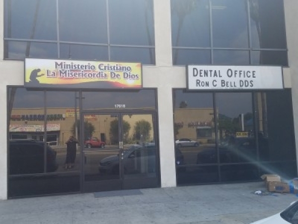 Listing Image #1 - Office for lease at 17620 Sherman Way Ave, Los Angeles CA 91406