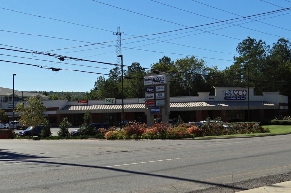 Listing Image #1 - Shopping Center for lease at 6945 University Drive, Huntsville AL 35806