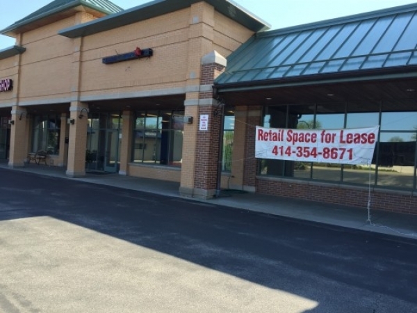 Listing Image #1 - Retail for lease at 221 N. Main St., Thiensville WI 53092 Listing Image #1 - Retail for lease at 221 N. Main St., Thiensville WI 53092