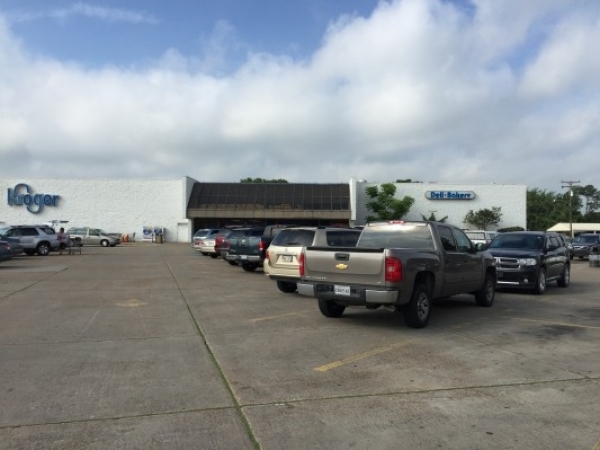 Listing Image #1 - Retail for lease at 139 W McNeese St., Lake Charles LA 70605 Listing Image #1 - Retail for lease at 139 W McNeese St., Lake Charles LA 70605