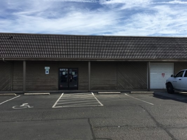 Listing Image #1 - Retail for lease at 2141 Santiam Hwy SE, Albany OR 97322