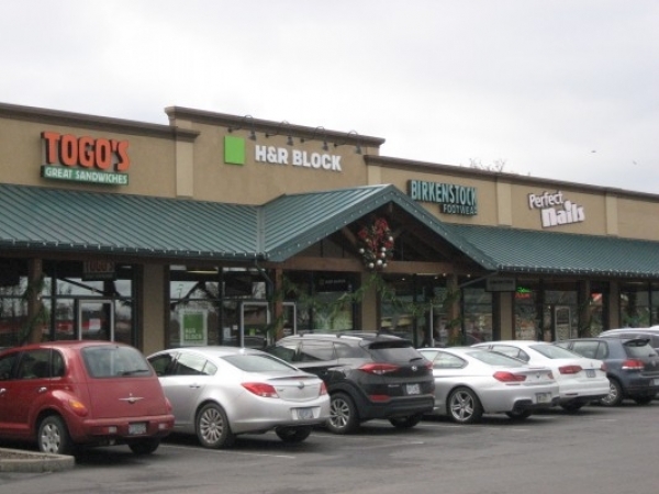 Listing Image #1 - Retail for lease at 1310 Center Drive #F&G, Medford OR 97504