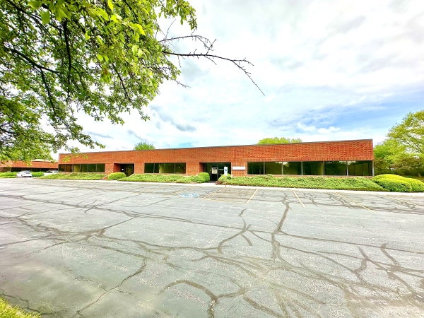 Listing Image #1 - Office for lease at 1906 Fox Dr., Champaign IL 61820