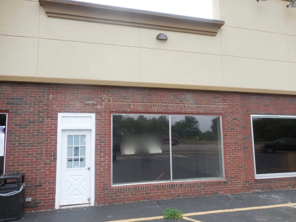 Listing Image #2 - Retail for lease at 15583 S Dixie Hwy Suite a, Monroe MI 48161