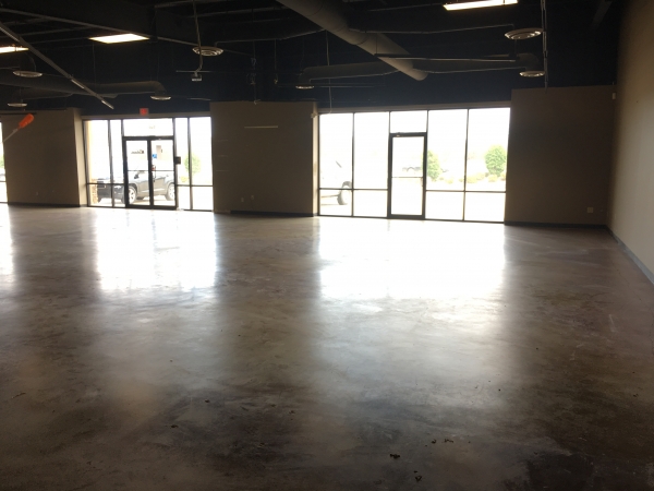 Listing Image #1 - Retail for lease at 1743 Swan Lake Road, Bossier City LA 71111