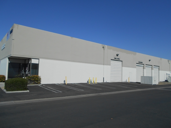 Listing Image #1 - Industrial for lease at 1062 N. Kraemer Place, Anaheim CA 92806