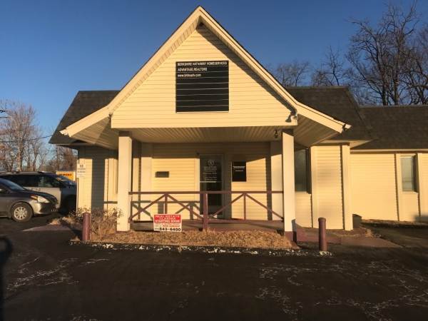 Listing Image #3 - Office for lease at 9147 Watson Road, Crestwood MO 63126-2243 Listing Image #3 - Office for lease at 9147 Watson Road, Crestwood MO 63126-2243