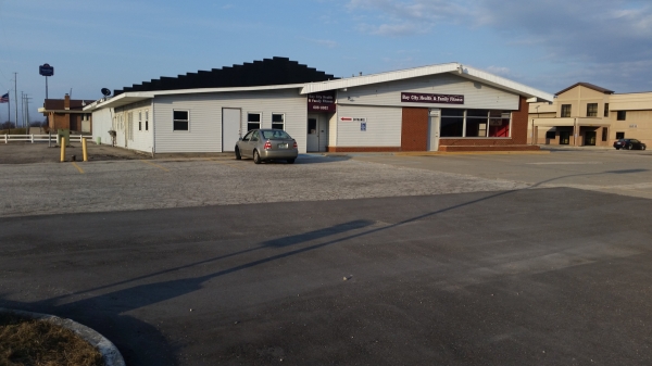 Listing Image #1 - Multi-Use for lease at 2515 E. Wilder Rd., Bay City MI 48706