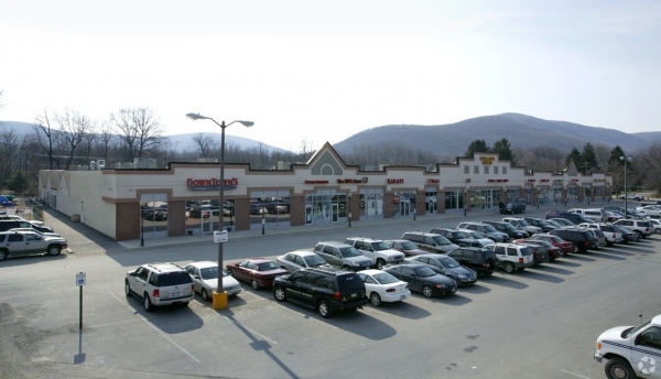 Listing Image #1 - Retail for lease at 982-986 Main Street, Fishkill NY 12524 Listing Image #1 - Retail for lease at 982-986 Main Street, Fishkill NY 12524