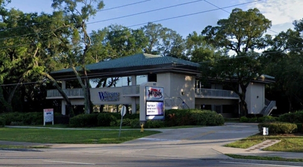 Listing Image #1 - Office for lease at 317 Wekiva Springs Road, Longwood FL 32779