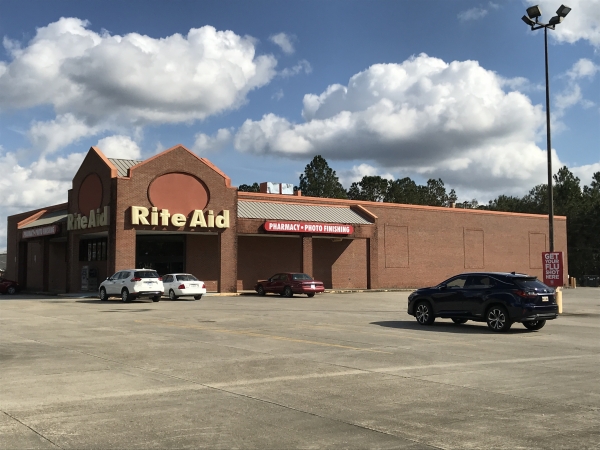 Listing Image #1 - Retail for lease at 416 Memorial Blvd., Picayune MS 39466