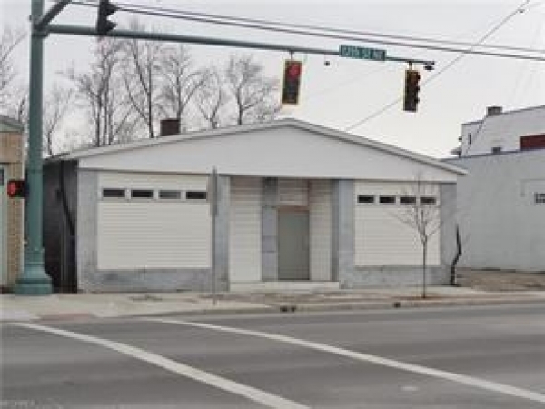 Listing Image #1 - Office for lease at 1110 12th St. NE, Canton OH 44705