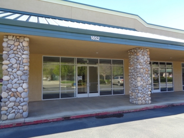 Listing Image #1 - Retail for lease at 1852 Buenaventura Blvd, Suite 3, Redding CA 96001