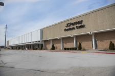 Industrial property for lease in Wauwatosa, WI