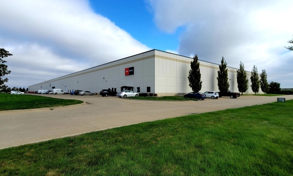 Listing Image #1 - Industrial for lease at 3002 Apollo Dr. Bays 5-8, Champaign IL 61822