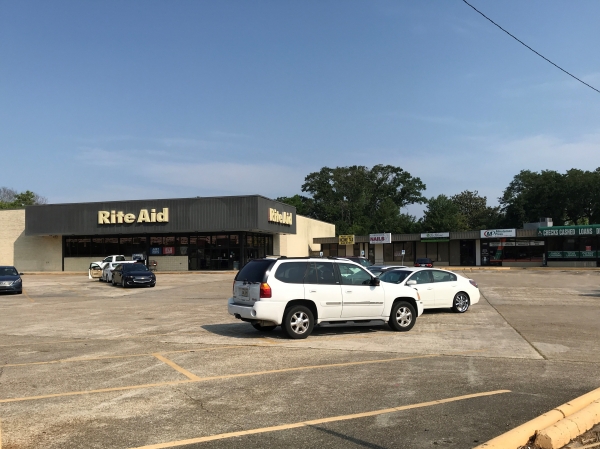 Listing Image #1 - Shopping Center for lease at 4115 Jefferson Hwy, Jefferson LA 70121