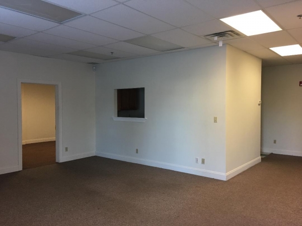 Listing Image #1 - Office for lease at 5425 Warner Road, Suite 2A, Valley View OH 44125