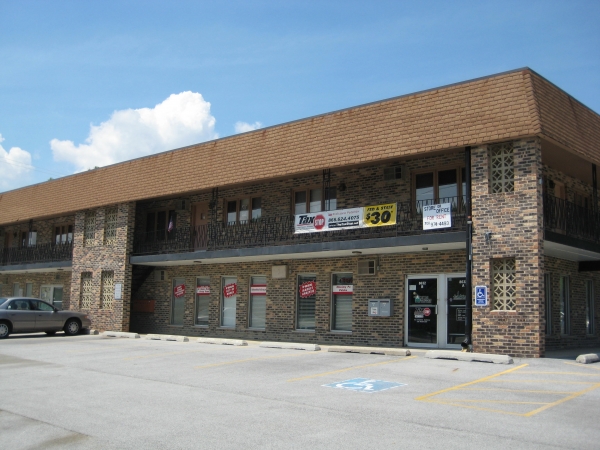 Listing Image #1 - Office for lease at 8632 W. 103rd St, Palos Hills IL 60465