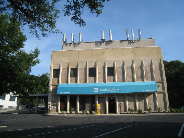 Listing Image #1 - Office for lease at 996 West Jericho Turnpike, Smithtown NY 11787