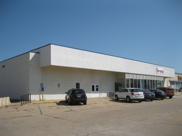 Listing Image #1 - Shopping Center for lease at 931 8th Street, Boone IA 50036